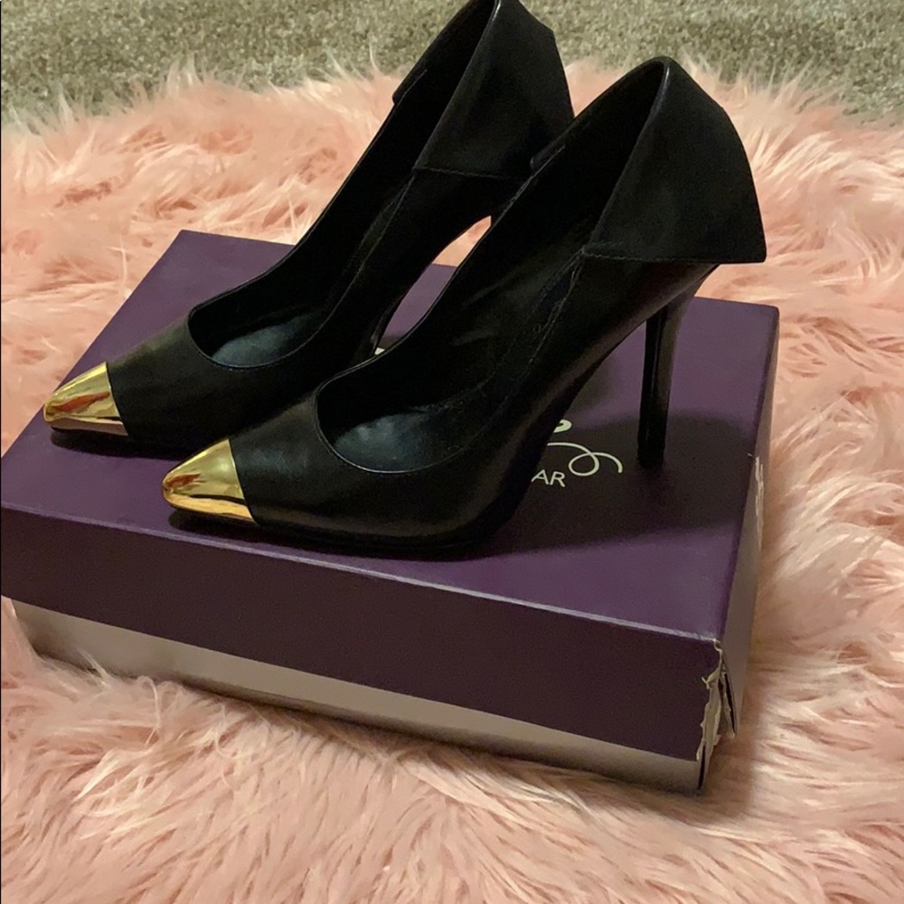 Black Fergie Pumps